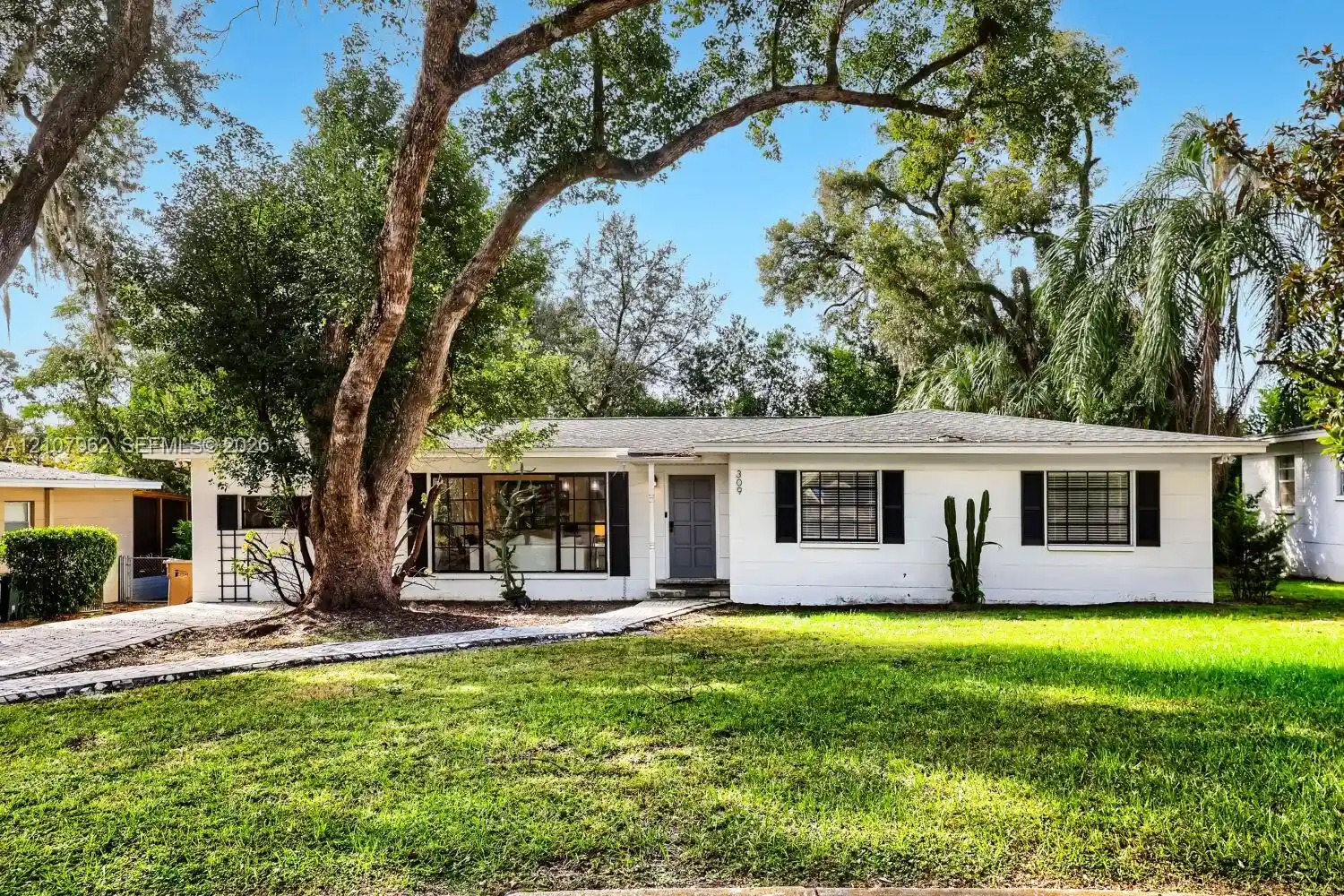Single family home for sale at 309 Deer Park Ave, Temple Terrace, FL 33617 | MLS# A12107962