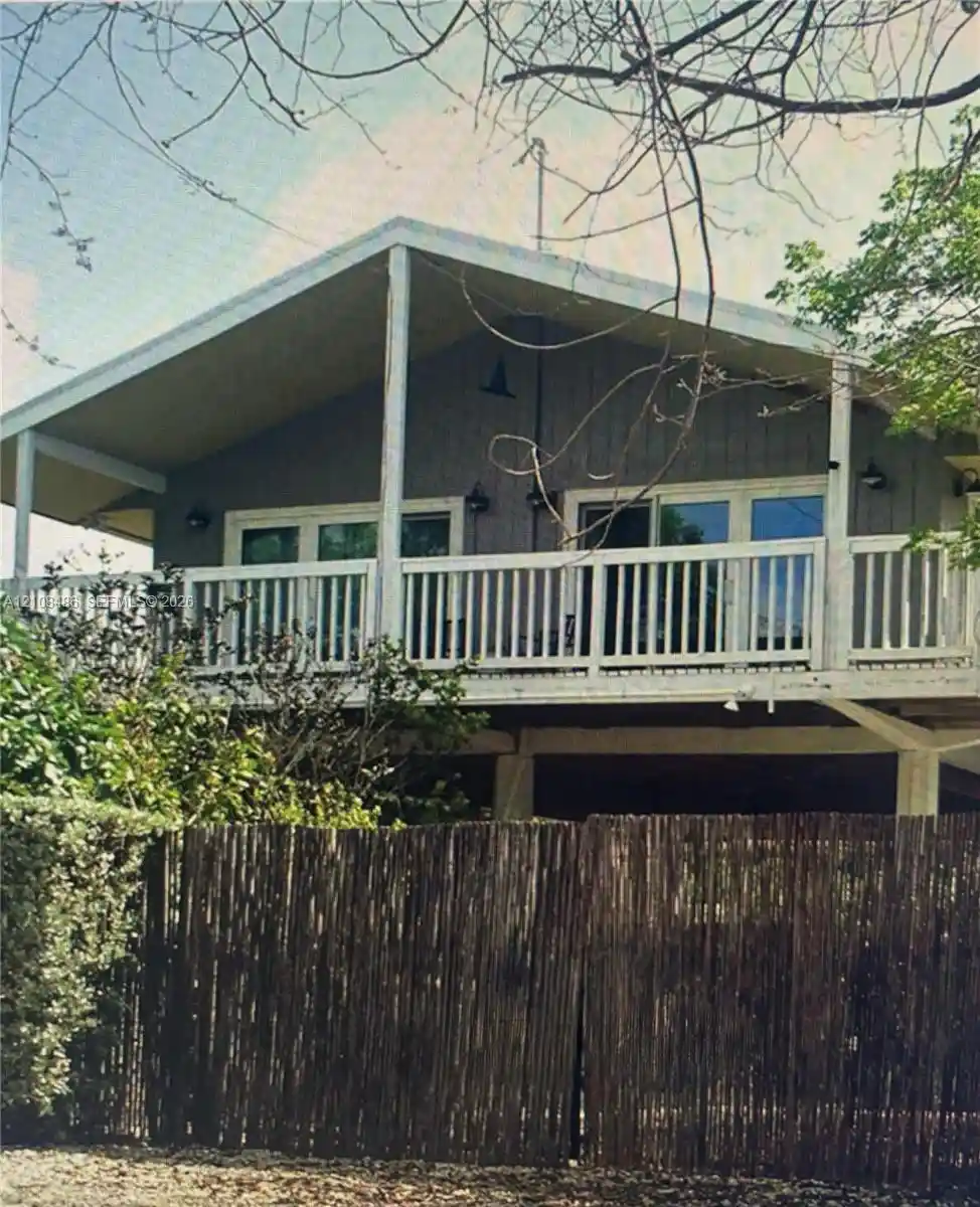 Single family home for sale at 385 Orange Ave, Marathon, FL 33050 | MLS# A12108486