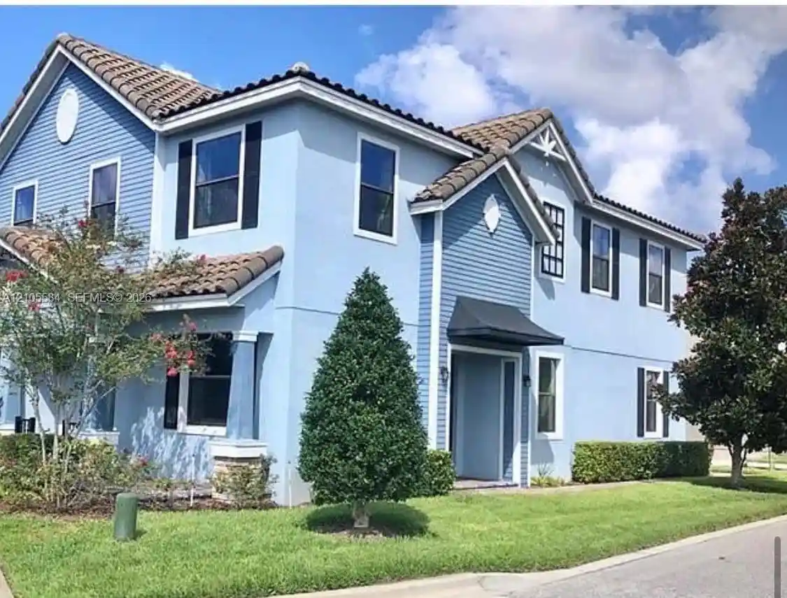 Townhouse for sale at 10197 Eagle Crk Ctr Blvd, Orlando, FL 32832 | MLS# A12105584