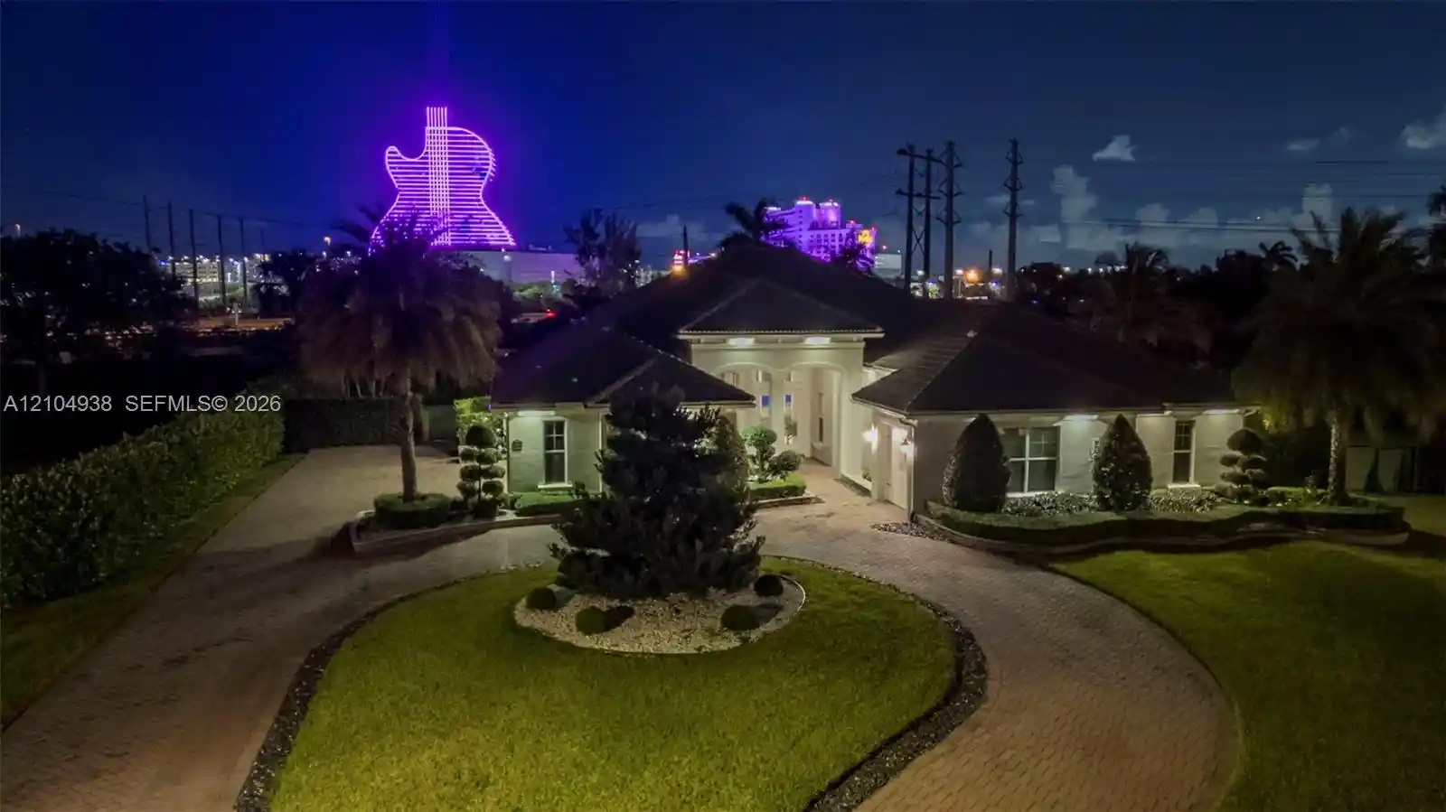 Single family home for sale at 5202 S Sterling Ranch Cir, Davie, FL 33314 | MLS# A12104938