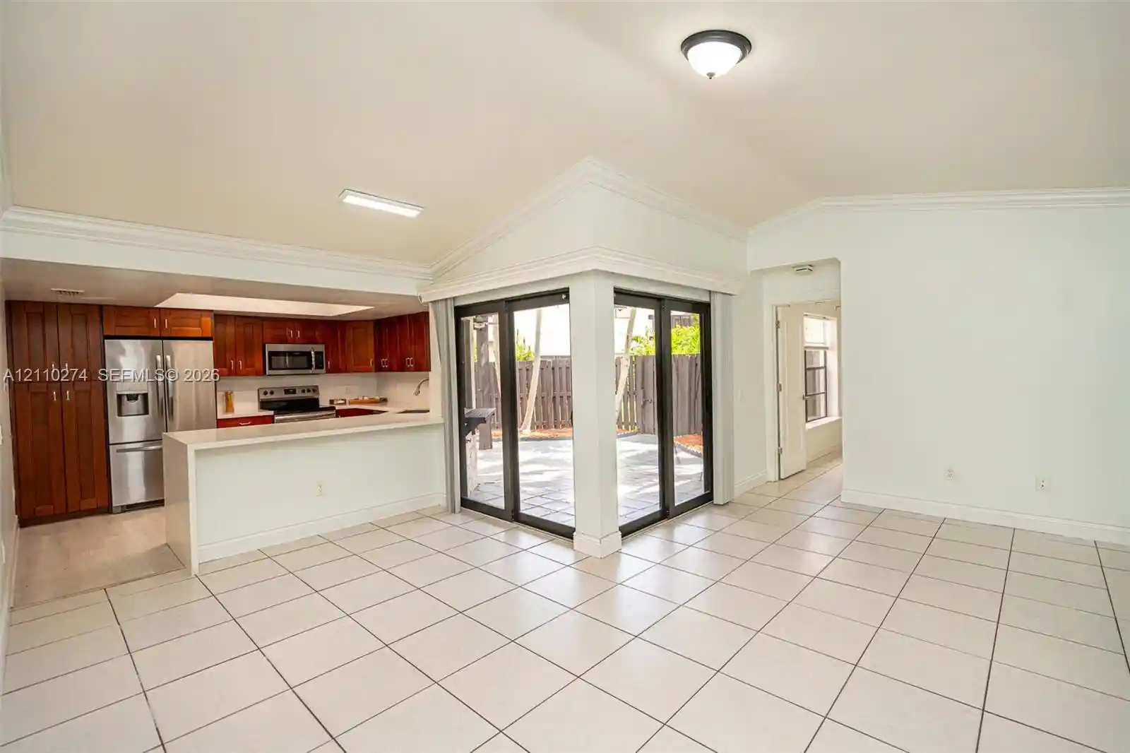 Listing Photo 1 - Condo for sale in 14955 SW 49th Ln located at 14955 SW 49th Ln, Miami, FL 33185 - Unit #5E