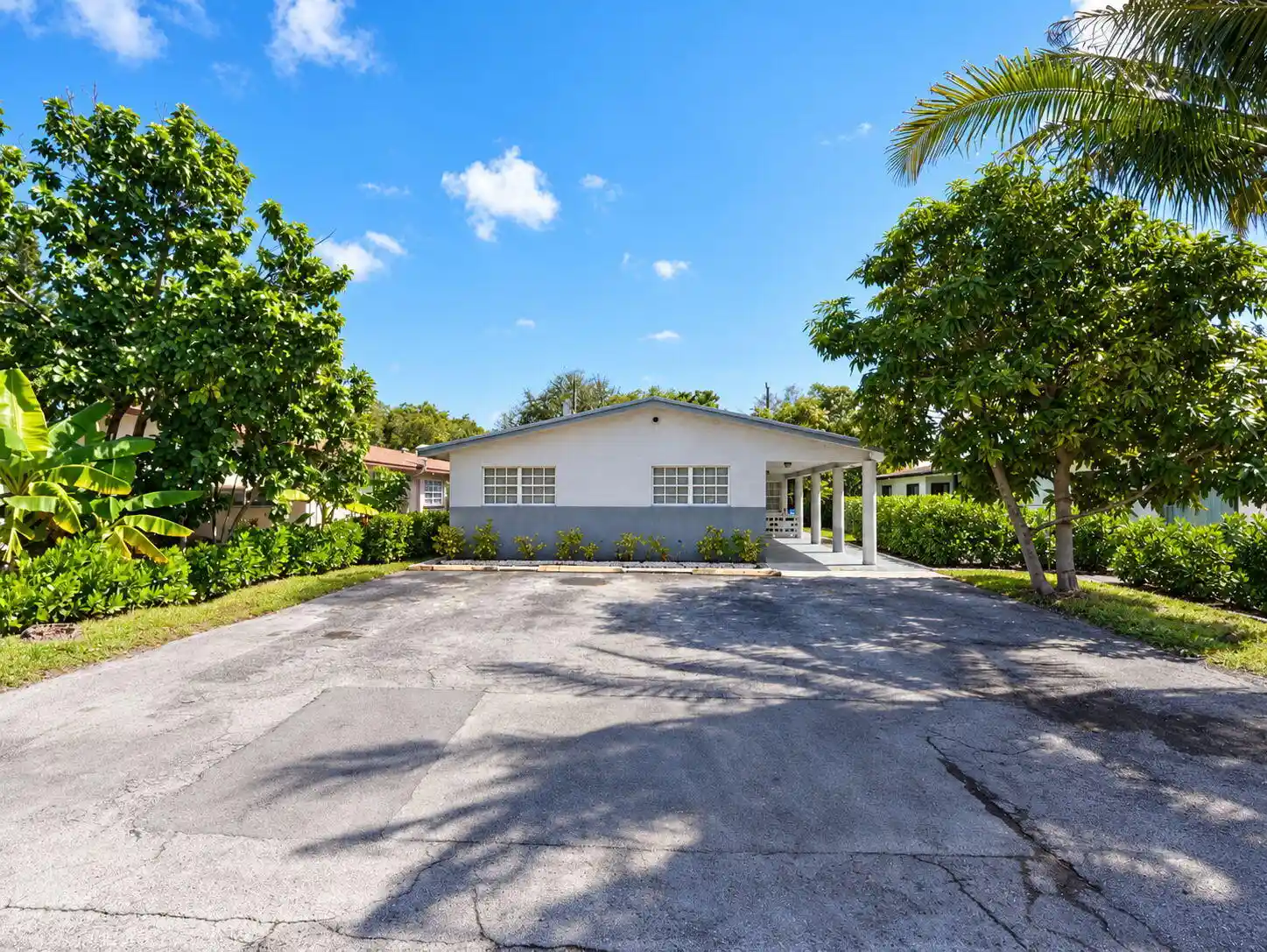 Multi family home for sale at 904 NE 10th Avenue, Pompano Beach, FL 33060 | MLS# B26091102