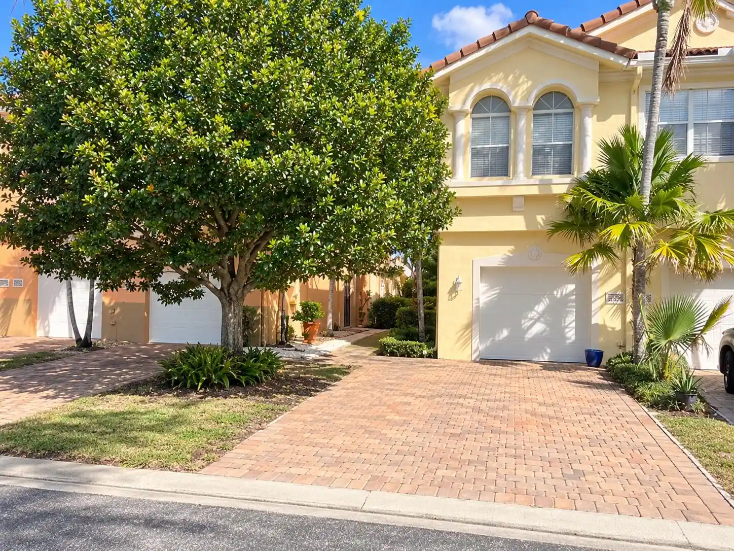 Townhouse for sale at 3228 Mirella Dr, Riviera Beach, FL 33404 | MLS# B26091347