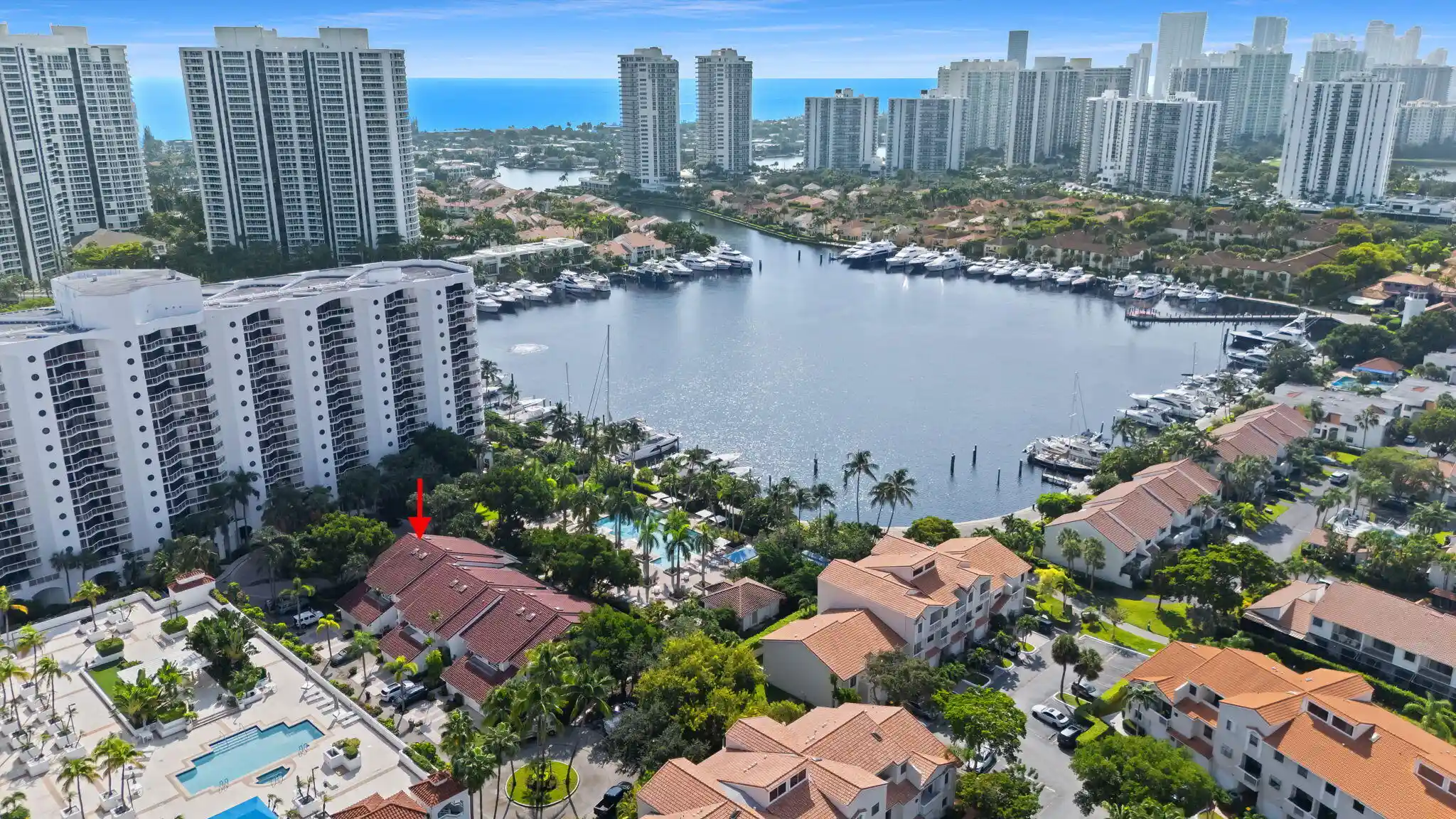 Townhouse for sale at 3602 Yacht Clb Dr #401, Miami, FL 33180 | MLS# B26091358