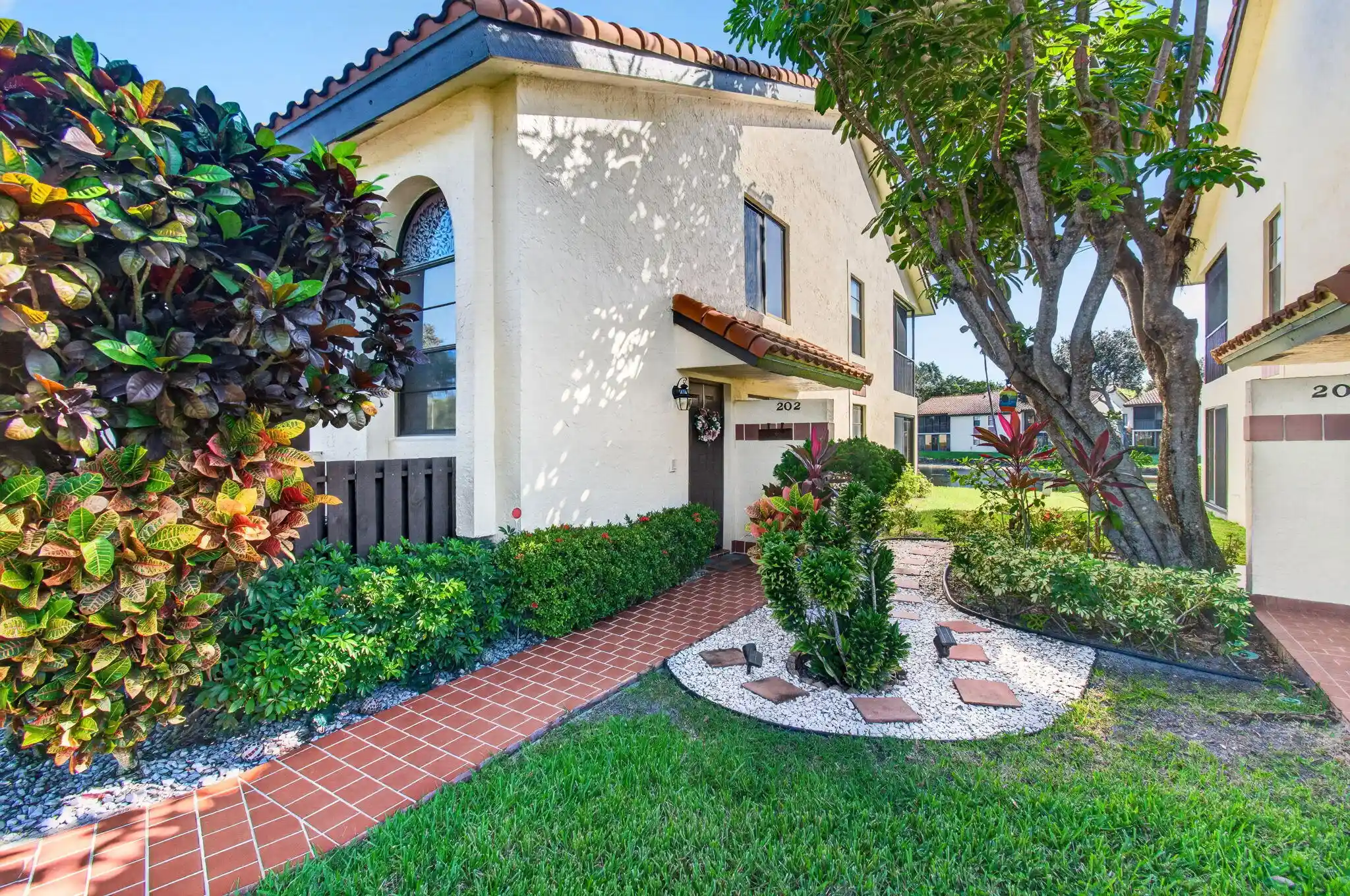 Condo for sale at 10383 S Cir Lake Dr #202, Boynton Beach, FL 33437 | MLS# B26091393