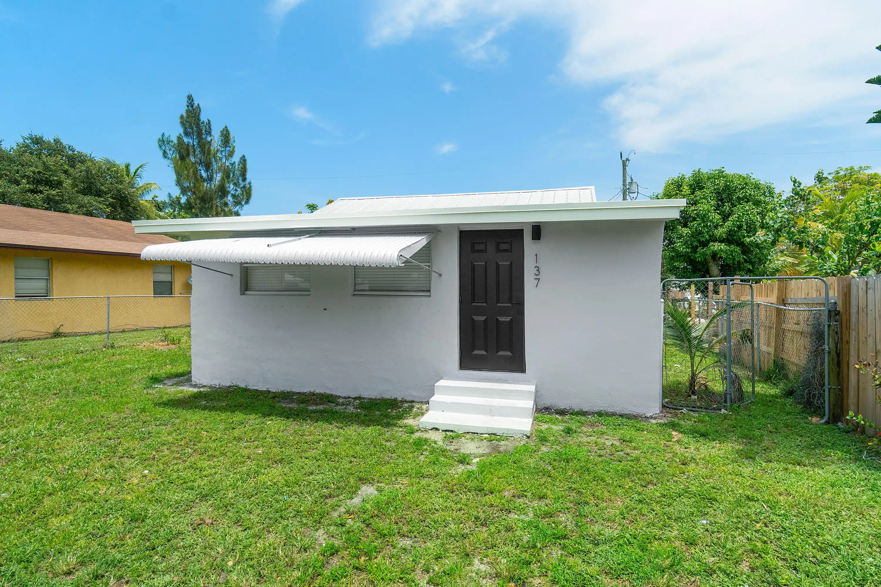 Single family home for sale at 137 SW 9th Avenue, Delray Beach, FL 33444 | MLS# B26091457