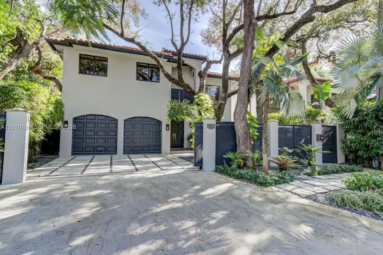Photo 1 of Townhouse for sale at 2624 Lincoln Ave #2624, Miami, FL 33133 | MLS# A12110165 | Listing updated on 2026-10-22
