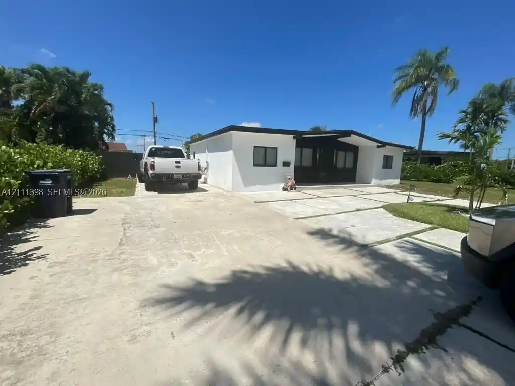 Photo 1 of Single family home for sale at 10721 Sw 47th Terrace, Miami, FL 33165 | MLS# A12111398 | Listing updated on 2026-10-22