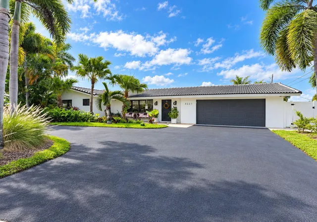 Photo 1 of Single family home for sale at 5221 Ne 27th Avenue, Lighthouse Point, FL 33064 | MLS# B26091643 | Listing updated on 2026-10-30
