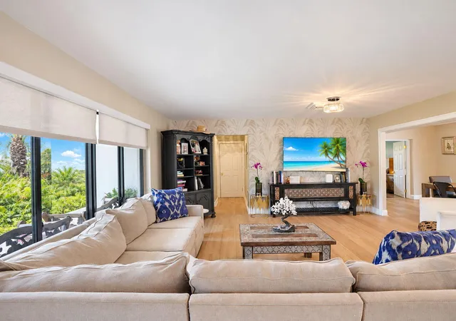 Photo 2 of Single family home for sale at 5221 NE 27th Avenue, Lighthouse Point, FL 33064 | MLS# B26091643 | Listing updated on 2026-10-30