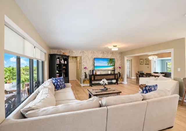 Photo 3 of Single family home for sale at 5221 NE 27th Avenue, Lighthouse Point, FL 33064 | MLS# B26091643 | Listing updated on 2026-10-30
