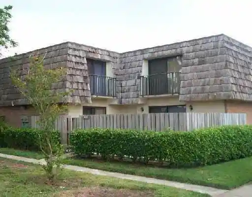 Photo 1 of Townhouse for sale at 4717 47th Way, West Palm Beach, FL 33407 | MLS# B26091655 | Listing updated on 2026-10-25