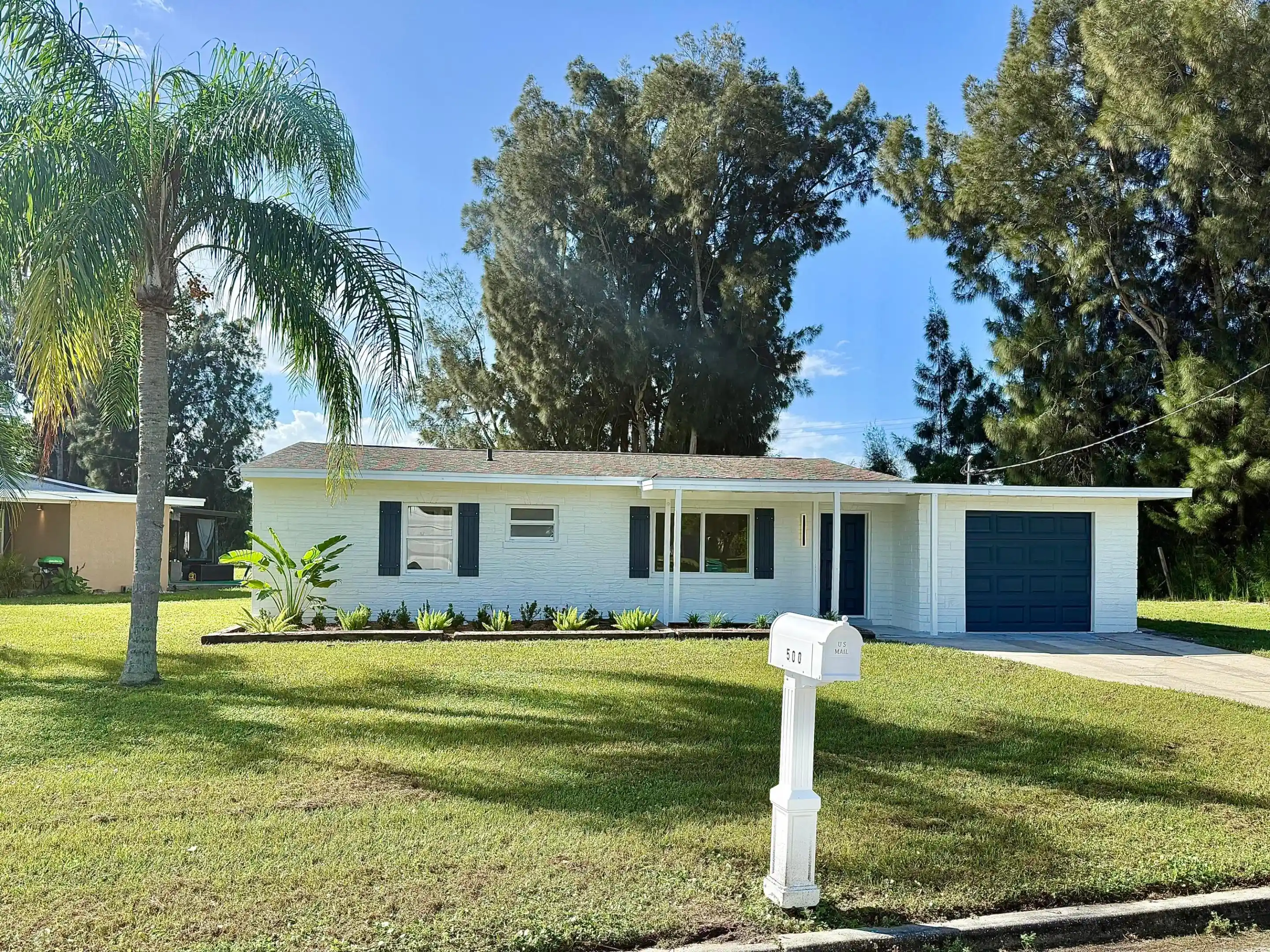 Photo 1 of Single family home for sale at 500 Wisteria Dr, Melbourne, FL 32901 | MLS# B26091678 | Listing updated on 2026-10-23