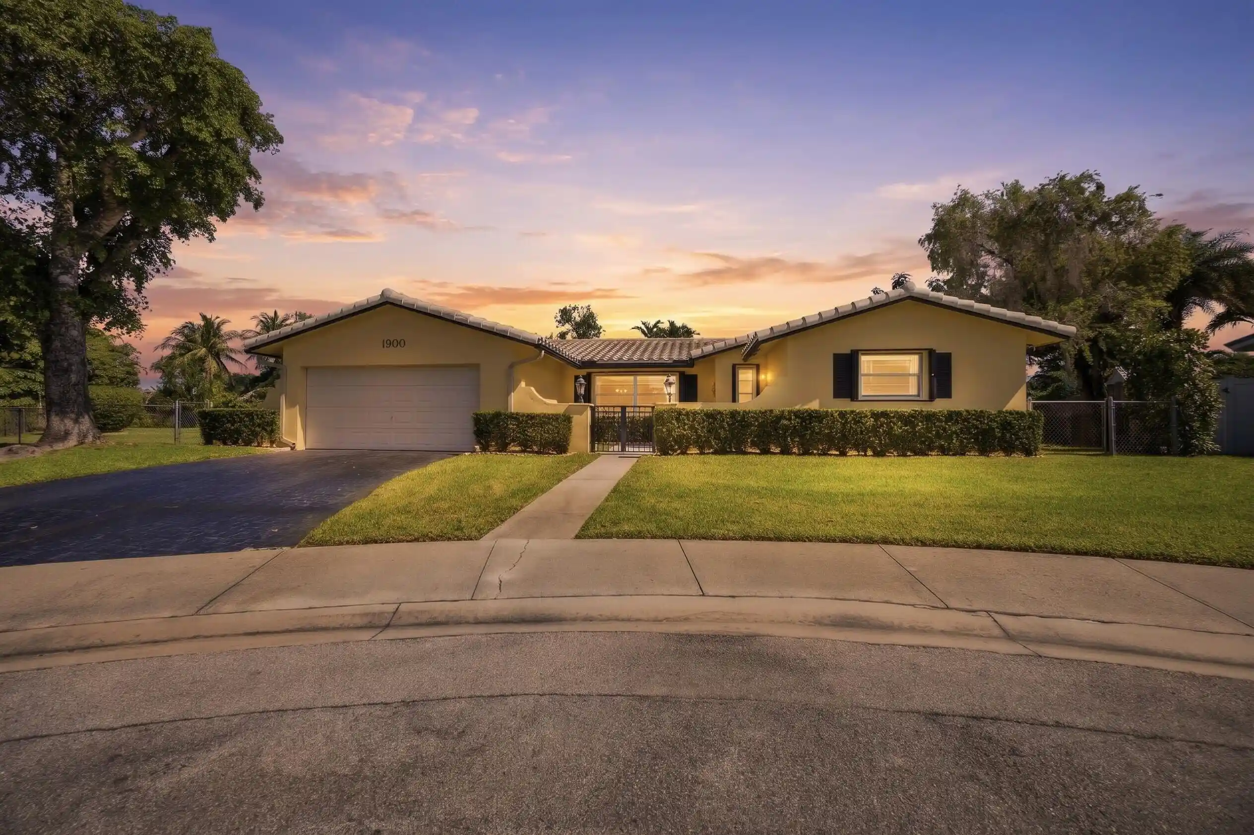 Photo 1 of Single family home for sale at 1900 Nw 43rd Street, Oakland Park, FL 33309 | MLS# B26091763 | Listing updated on 2026-10-30