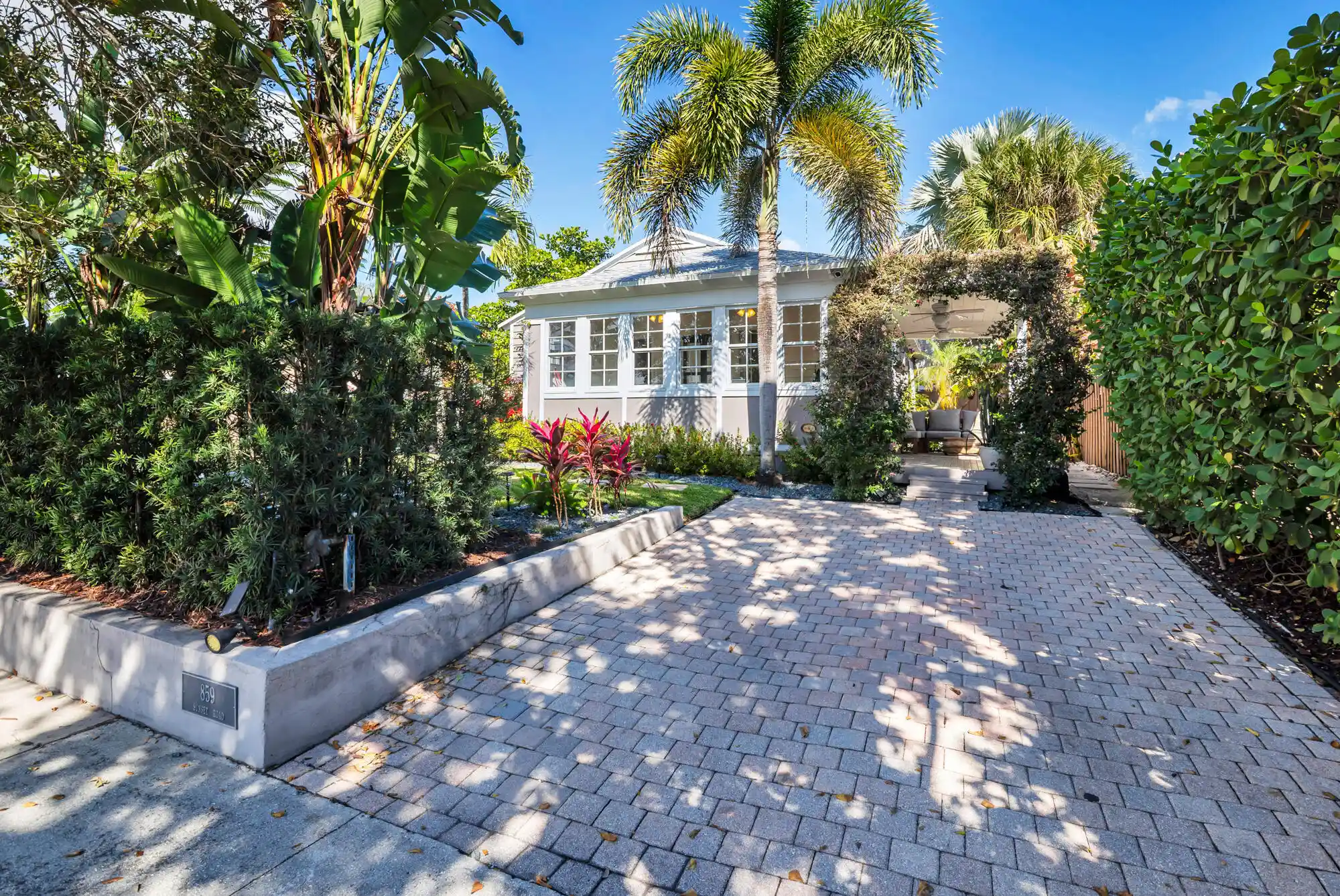 Photo 1 of Single family home for sale at 859 Sunset Rd, West Palm Beach, FL 33401 | MLS# B26091812 | Listing updated on 2026-10-28