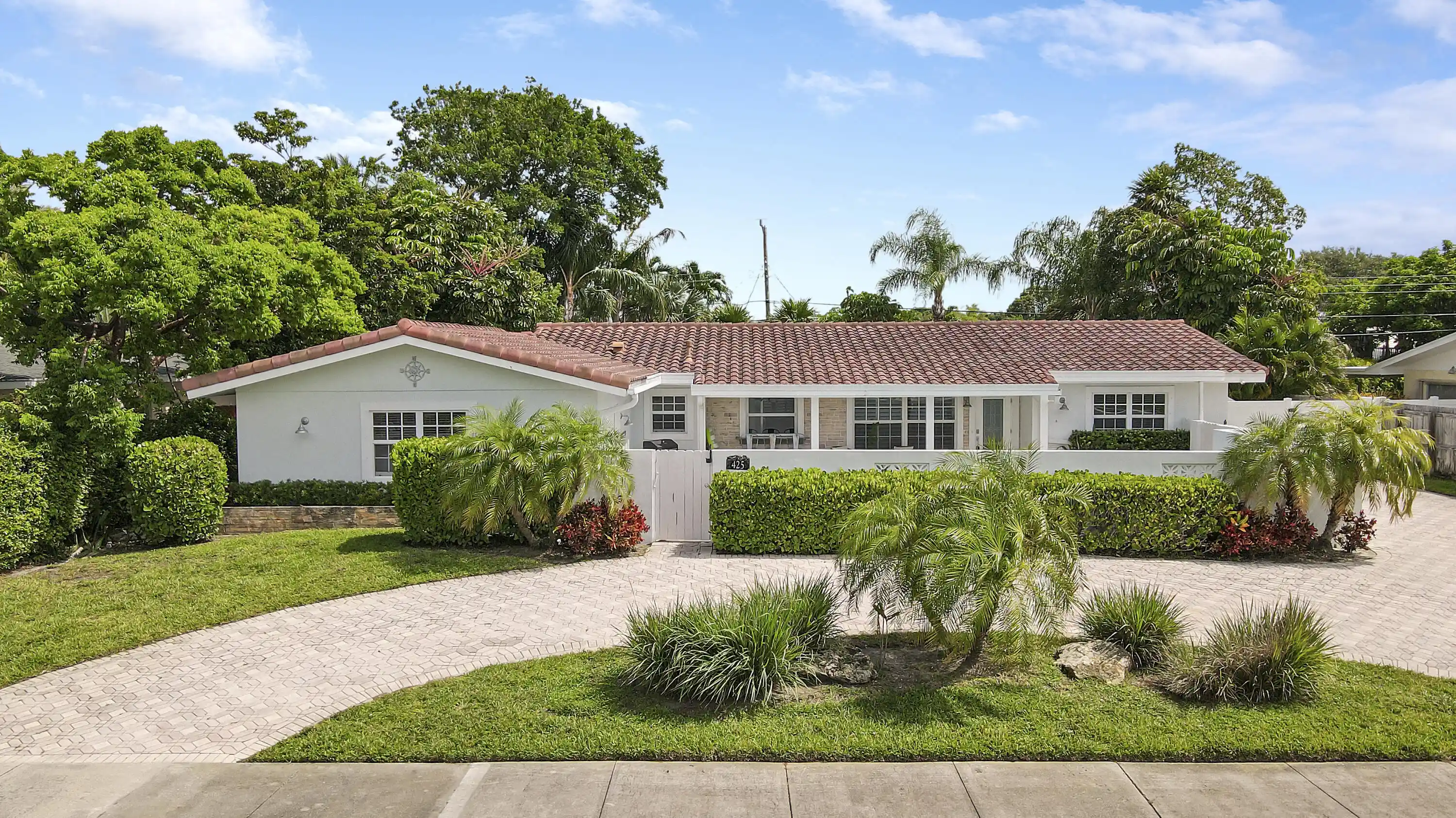 Single family home for sale at 425 Marlin Rd, North Palm Beach, FL 33408 | MLS# B26091822