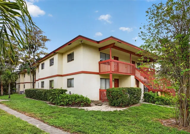 Listing Photo 3 - Condo for sale in building located at 2070 Nw 43Rd Ter, Lauderhill, FL 33313 - Unit #7