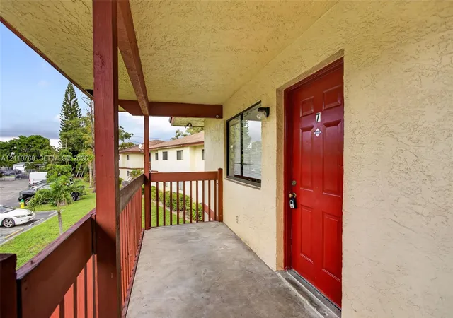 Listing Photo 4 - Condo for sale in building located at 2070 Nw 43Rd Ter, Lauderhill, FL 33313 - Unit #7