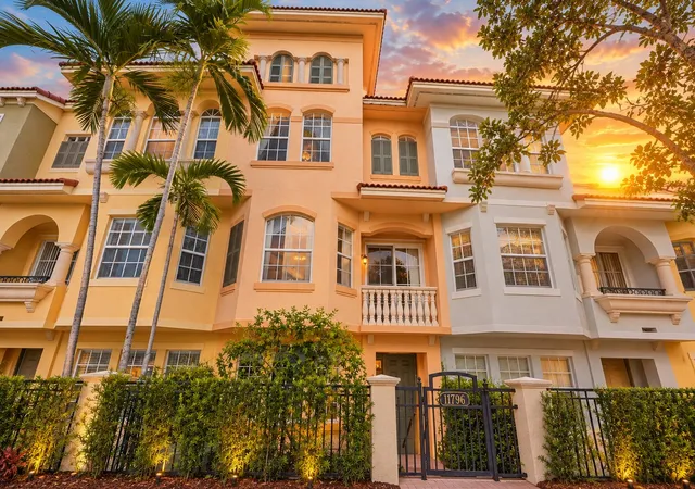 Townhouse for sale at 11796 Valencia Gdns Ave, Palm Beach Gardens, FL 33410 | MLS# B26092172