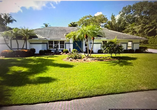 Single family home for sale at 7 Pineapple Ln, Stuart, FL 34996 | MLS# B26092236