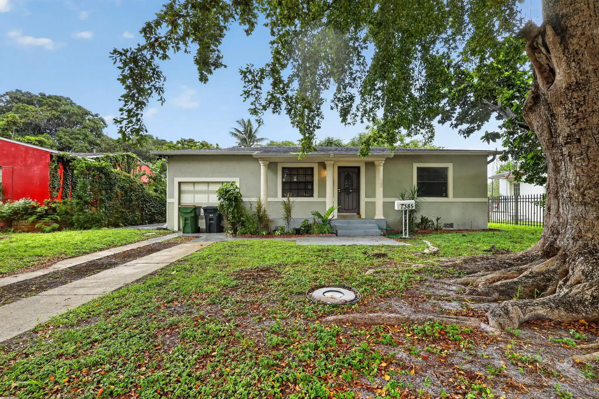 Photo 1 of Single family home for sale at 1385 Ne 131st Street, North Miami, FL 33161 | MLS# B26092328 | Listing updated on 2026-10-28