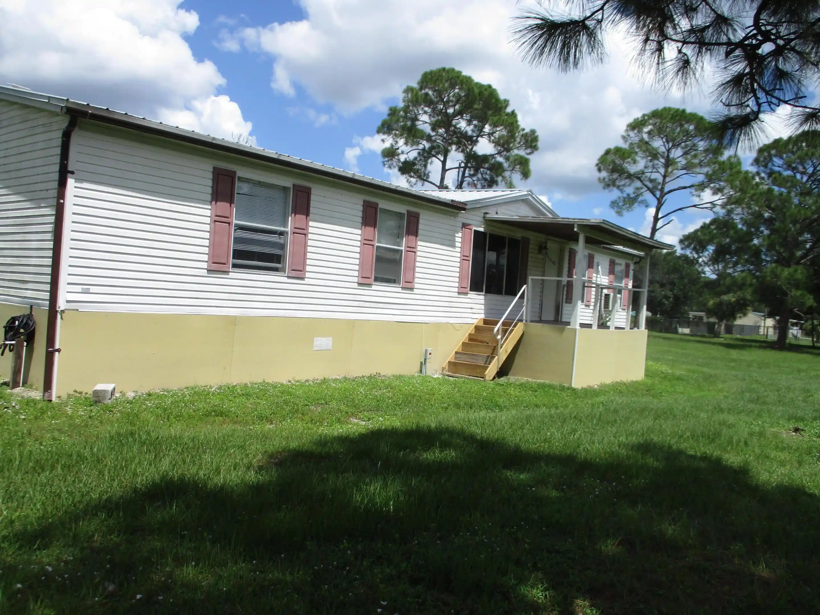 Manufactured home for sale at 481 Camino Real Blvd, Clewiston, FL 33440 | MLS# B26092559