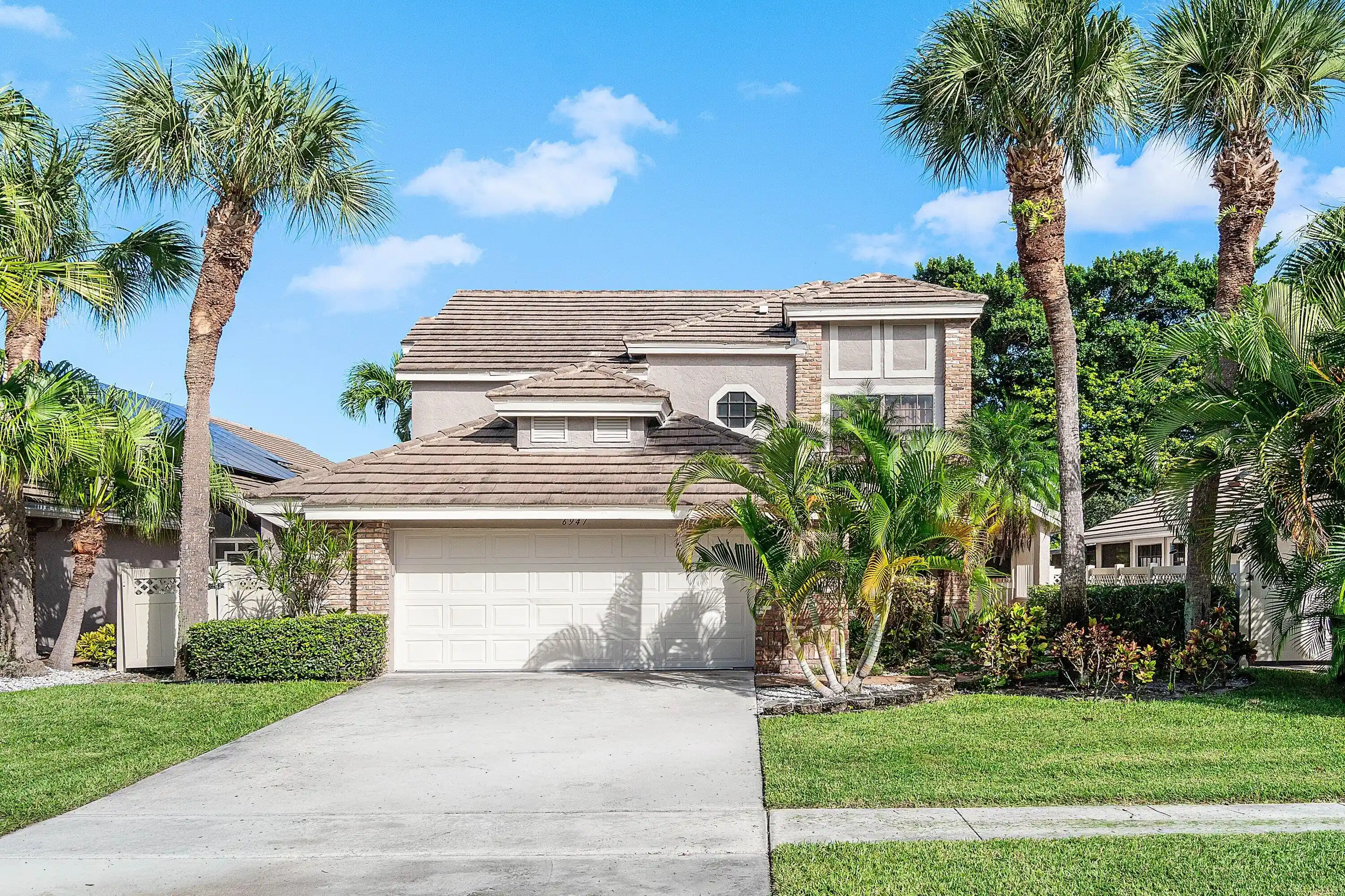 Single family home for sale at 6947 Bitterbush Pl, Boynton Beach, FL 33472 | MLS# B26092588