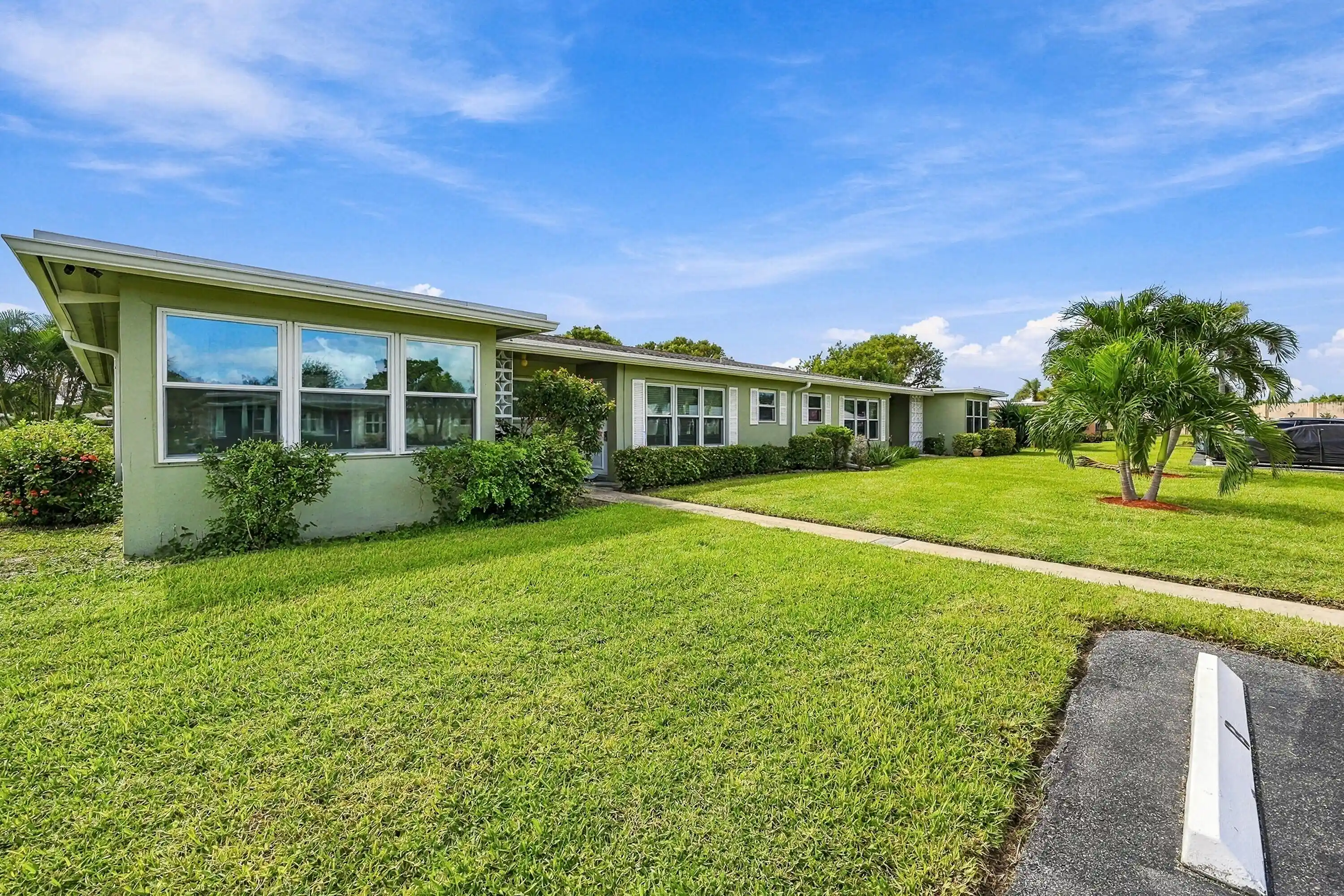 Photo 1 of Single family home for sale at 260 N High Point Blvd #A, Boynton Beach, FL 33435 | MLS# B26092628 | Listing updated on 2026-10-28