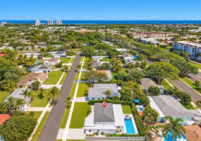 Photo 1 of Single family home for sale at 190 NE 21st Street, Boca Raton, FL 33431 | MLS# A12112740 | Listing updated on 2026-10-31