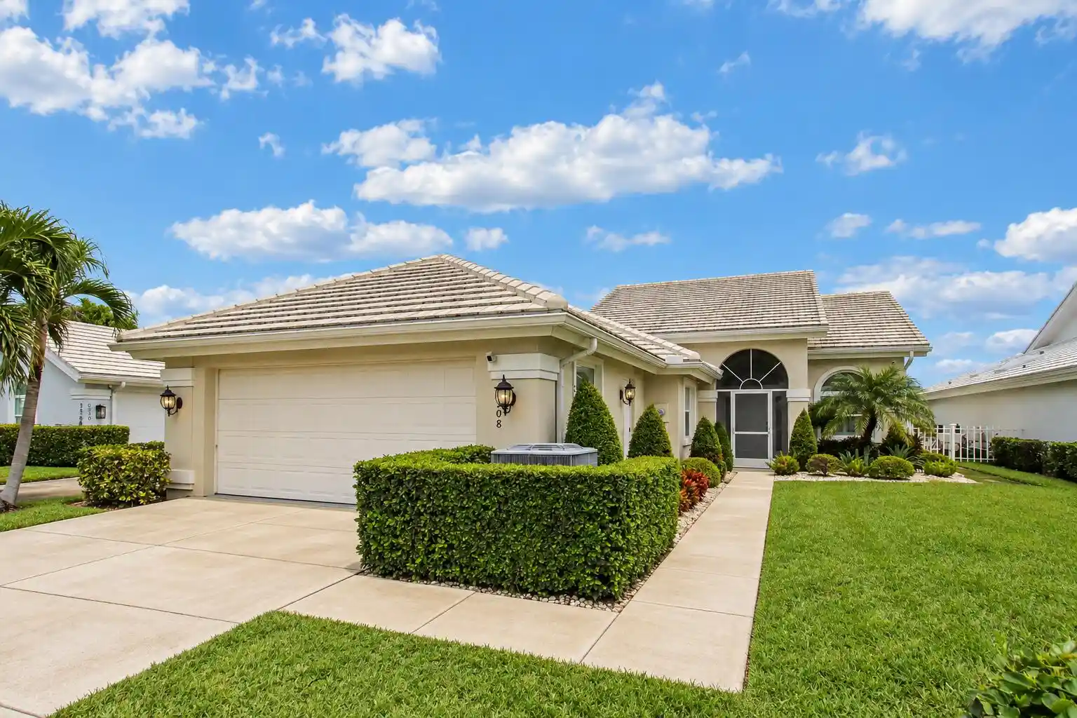 Single family home for sale at 2308 Saratoga Bay Dr, West Palm Beach, FL 33409 | MLS# B26092953