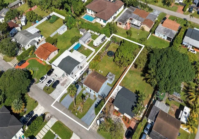 Single family home for sale at 6521 SW 42nd Street, Miami, FL 33155 | MLS# A12113274
