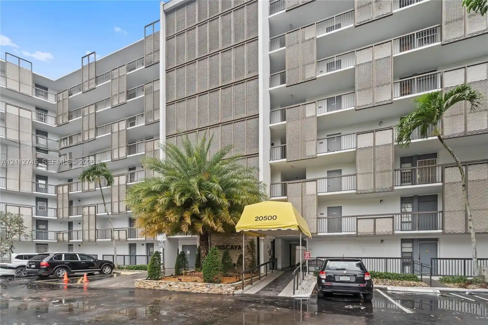 Condo for sale at 20500 W Country Clb Dr #202, Aventura, FL 33180 | MLS# A12112745