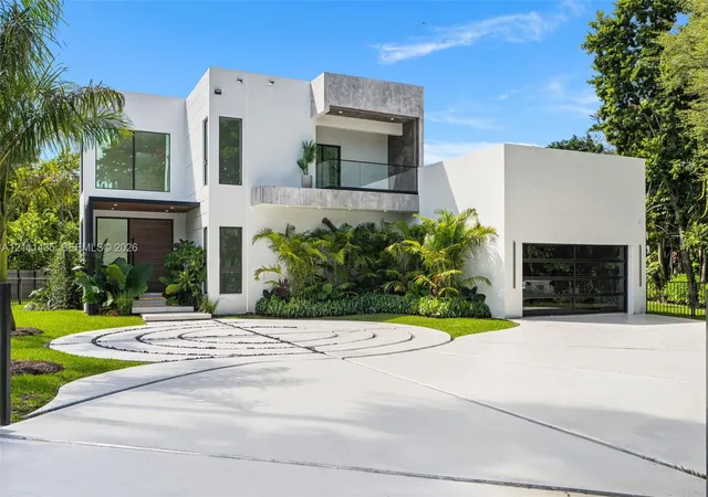 Photo 1 of Mansion for sale at 9530 Sw 95th Court, Miami, FL 33176 | MLS# A12111435 | Listing updated on 2026-10-31