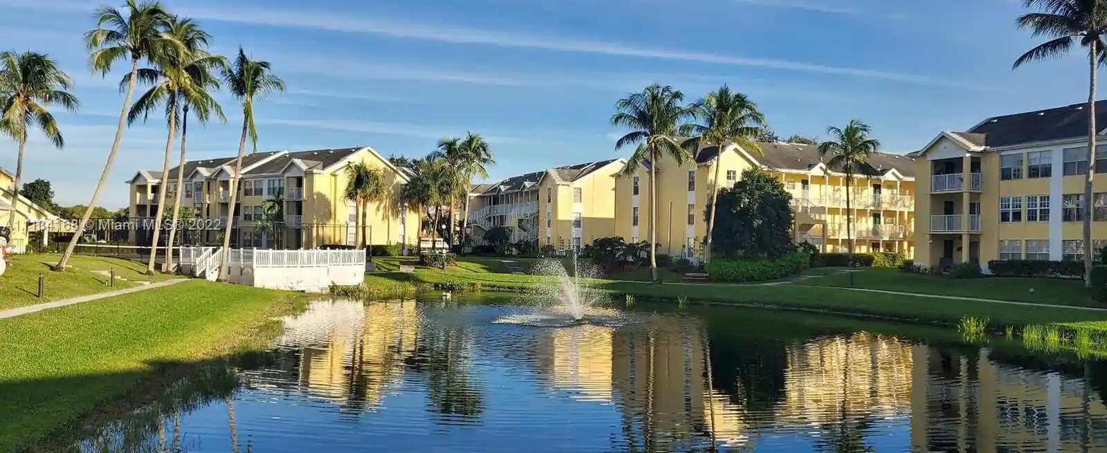 Condo for sale at 6347 La Costa Dr #E, Boca Raton, FL 33433 | MLS# B26093139