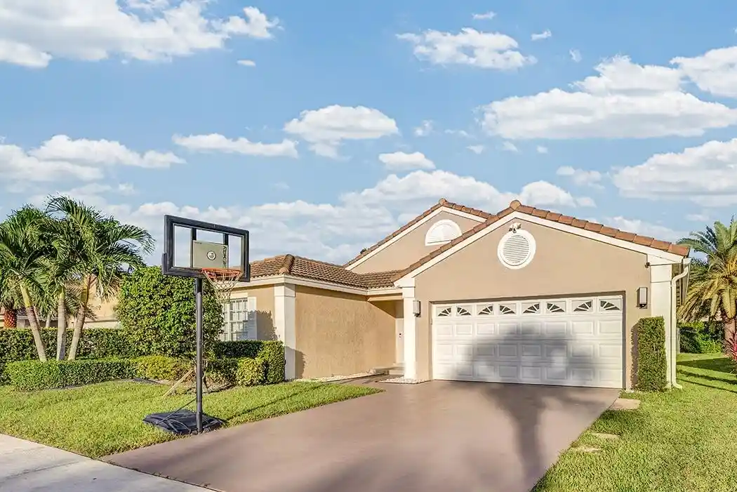 Single family home for sale at 10580 Pebble Cvs Ln, Boca Raton, FL 33498 | MLS# B26093177