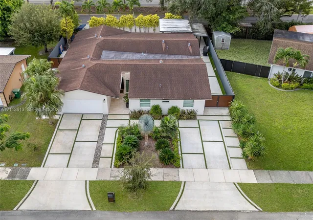 Photo 1 of Single family home for sale at 14420 SW 71st Lane, Miami, FL 33183 | MLS# A12113613 | Listing updated on 2026-10-27