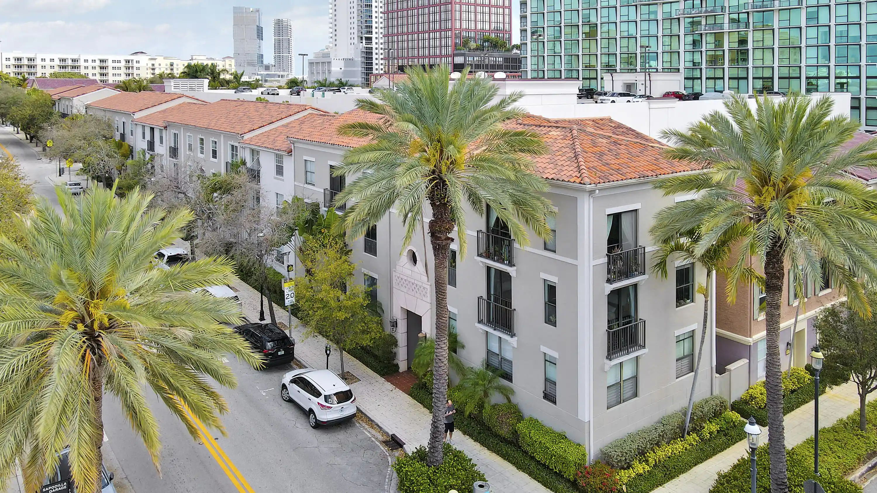 Photo 1 of Condo for sale at 580 S Sapodilla Ave #305, West Palm Beach, FL 33401 | MLS# B26093387 | Listing updated on 2026-10-28