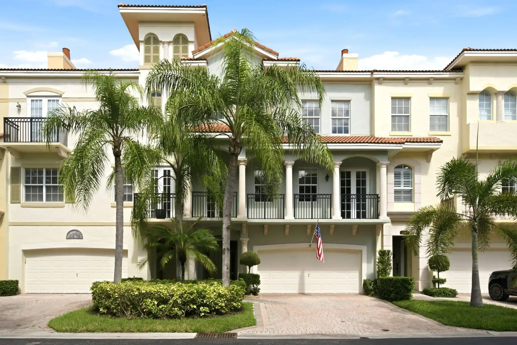 Townhouse for sale at 2491 San Pietro Cir, Palm Beach Gardens, FL 33410 | MLS# B26093392