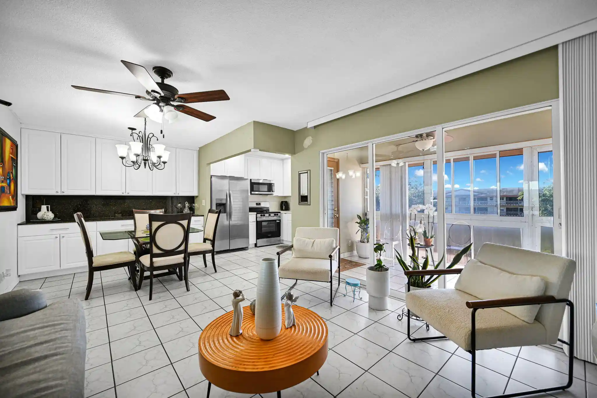 Condo for sale at 5300 Washington St #G323, Hollywood, FL 33021 | MLS# B26093439