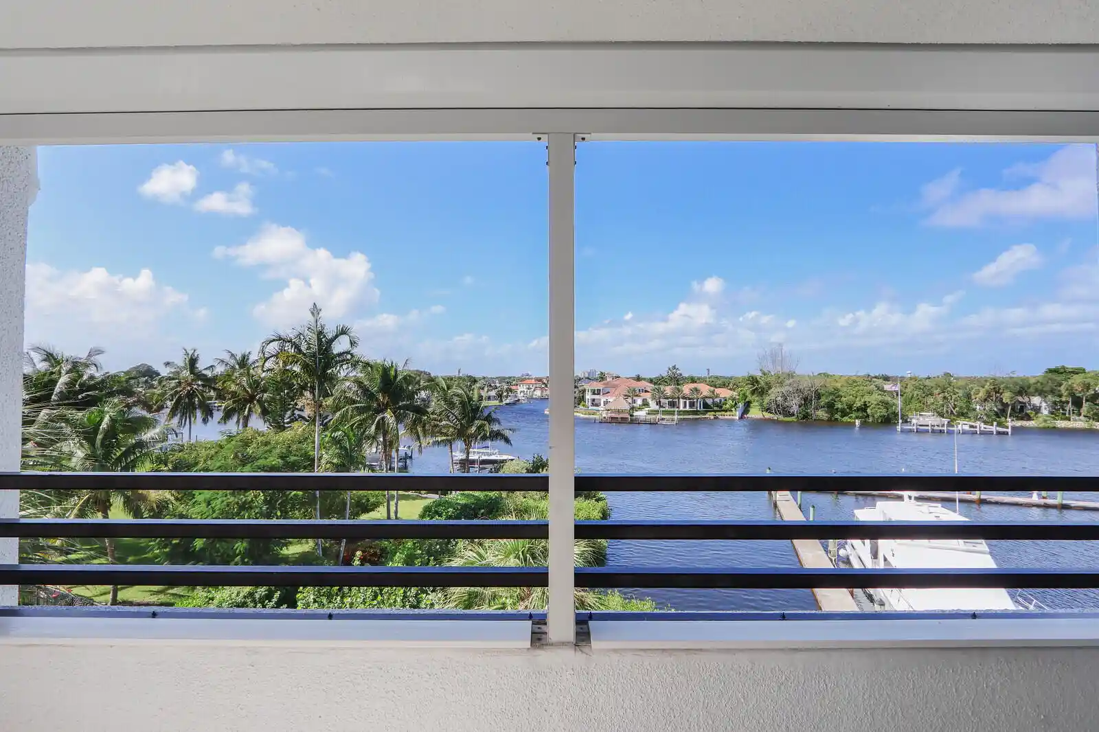 Condo for sale at 944 Oak Harbour Dr, Juno Beach, FL 33408 | MLS# B26093461
