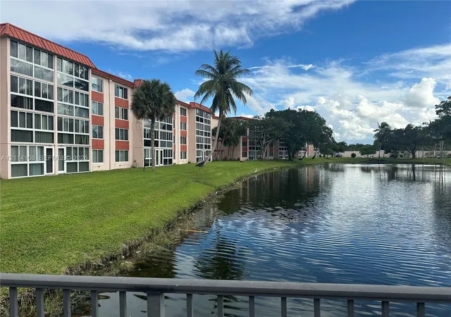 Listing Photo 1 - Condo for sale in building located at 1101 Nw 58Th Ter, Sunrise, FL 33313 - Unit #108