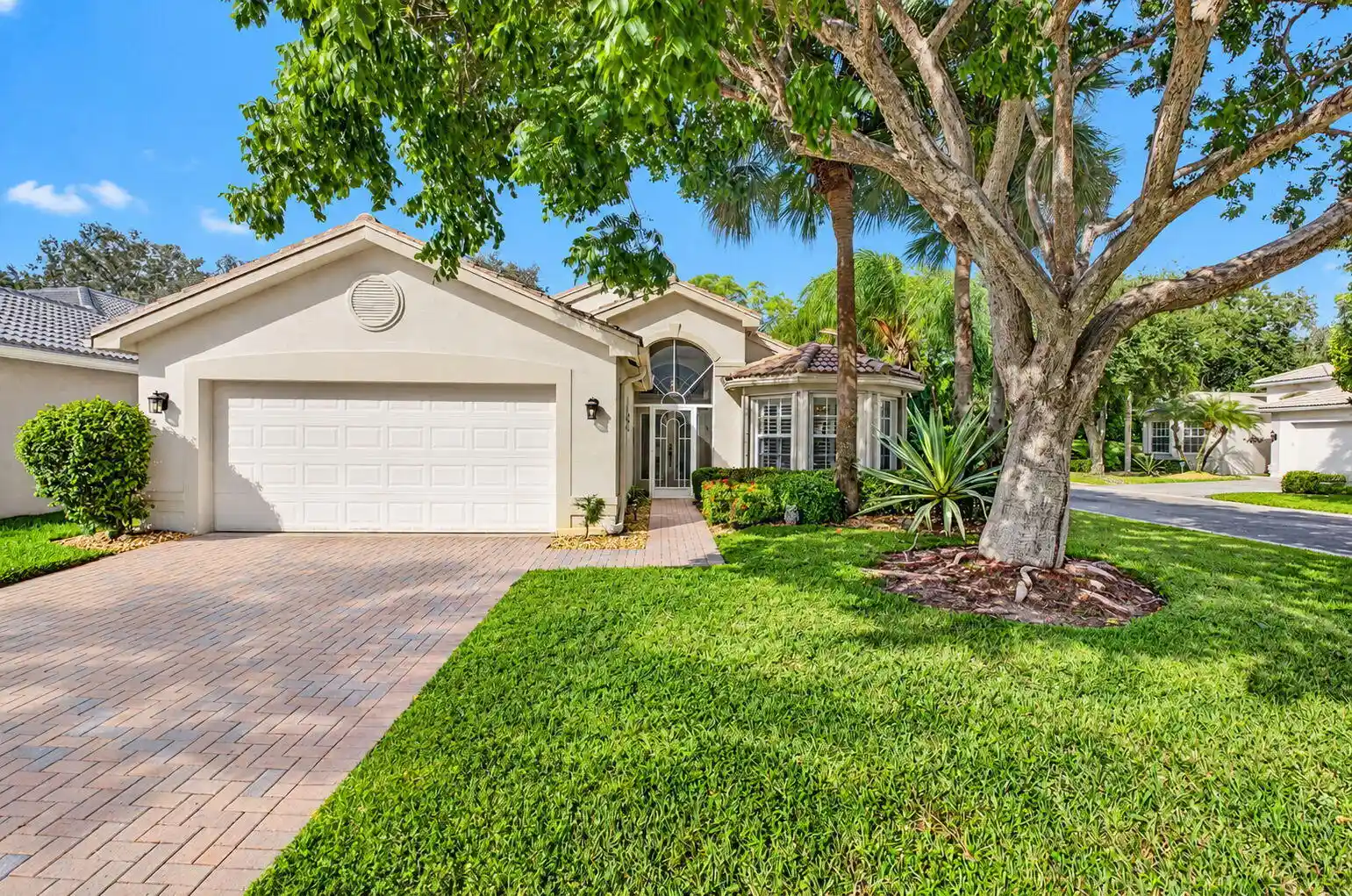 Single family home for sale at 7543 Pebble Shrs Ter, Lake Worth, FL 33467 | MLS# B26093495