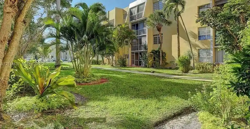 Condo for sale at 952 NE 199th Street #3N, Miami, FL 33179 | MLS# A12114137