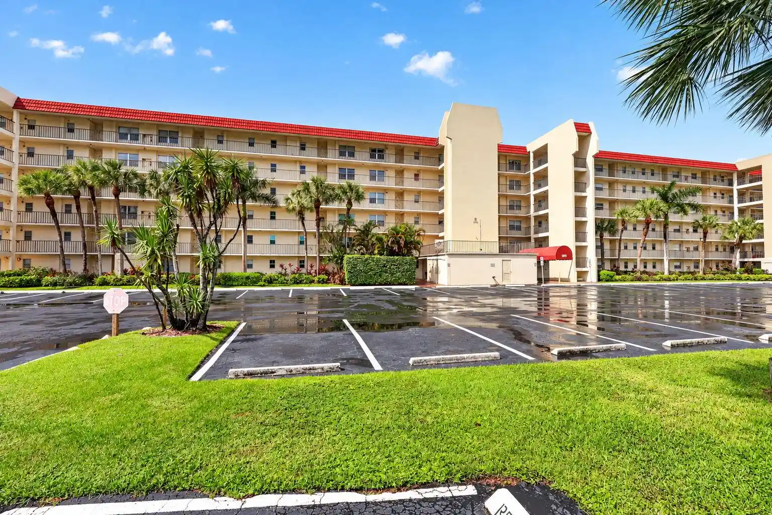 Condo for sale at 3959 Via Poinciana #506, Lake Worth, FL 33467 | MLS# B26093497