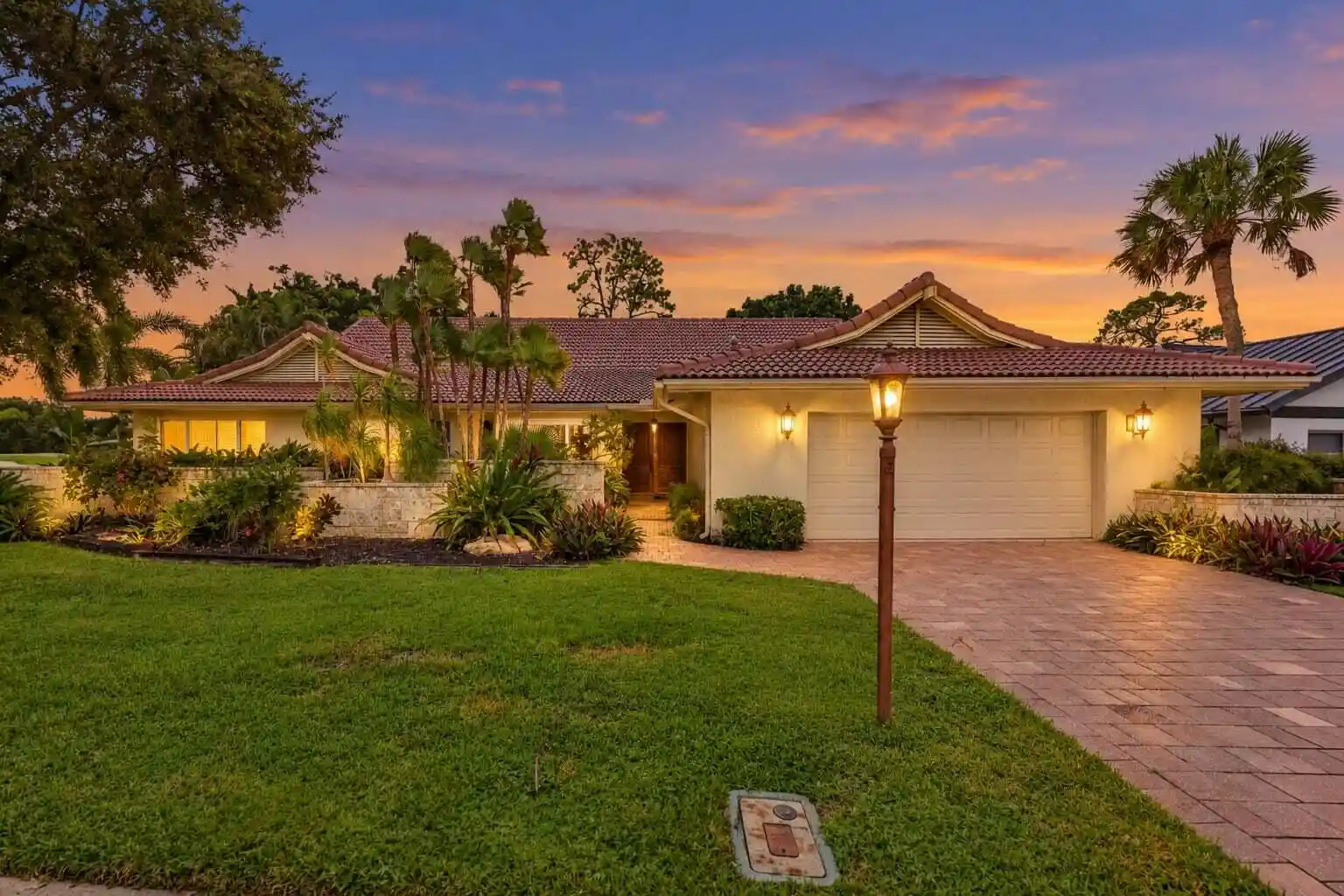 Photo 1 of Single family home for sale at 10134 Boca Woods Ln, Boca Raton, FL 33428 | MLS# B26093500 | Listing updated on 2026-10-28