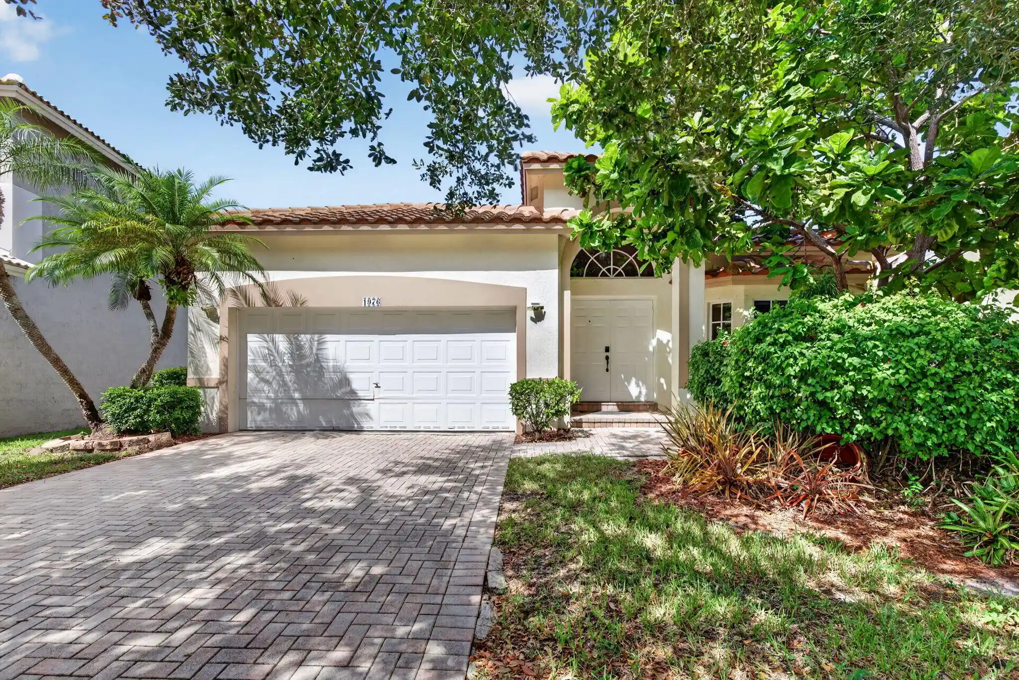 Single family home for sale at 1976 NW 169th Avenue, Pembroke Pines, FL 33028 | MLS# B26093634