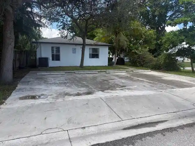 Photo 1 of Multi family home for sale at 917 N M St #917/919, Lake Worth Beach, FL 33460 | MLS# B26093748 | Listing updated on 2026-10-28
