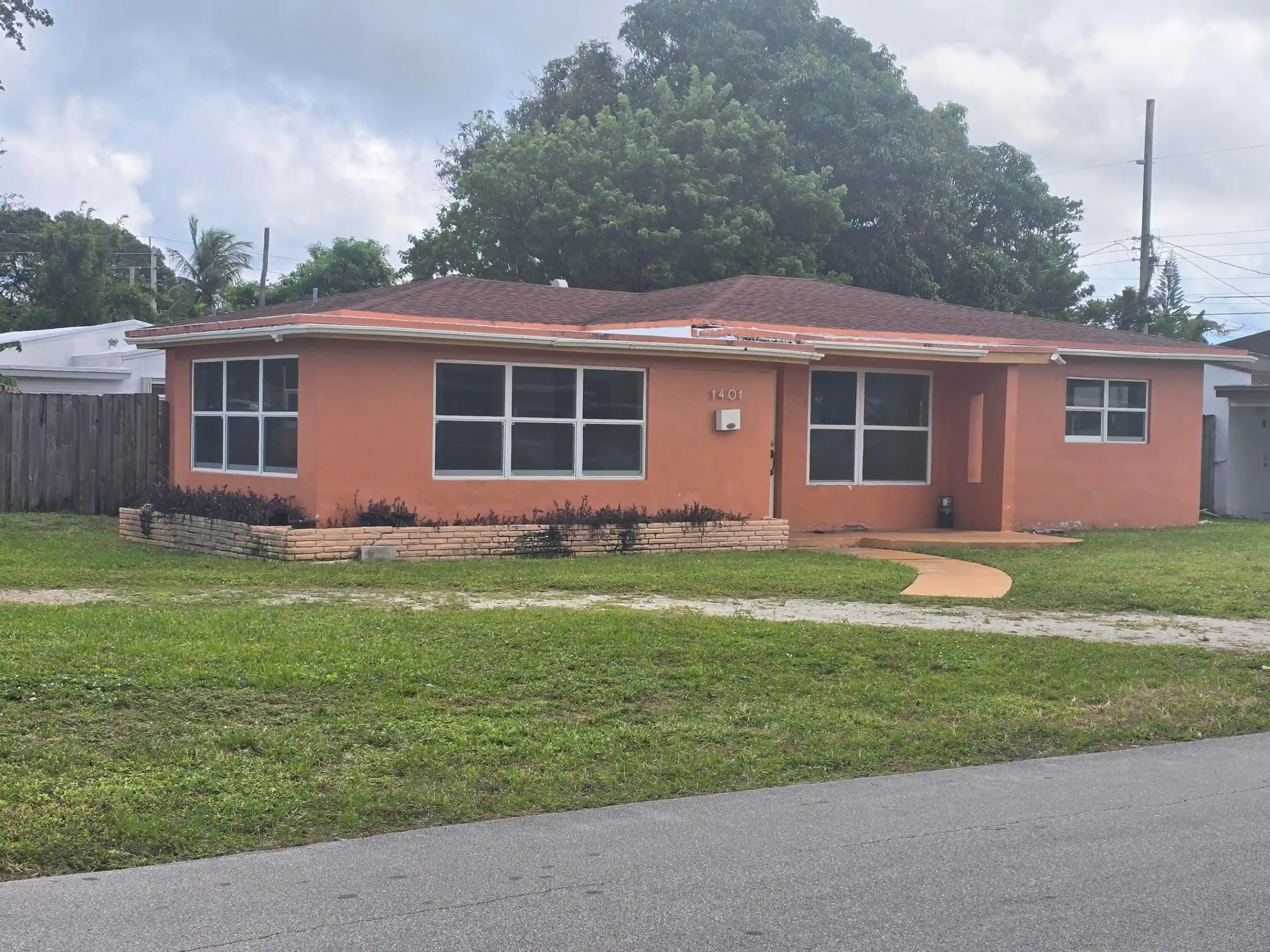 Single family home for sale at 1401 S 23rd Avenue, Hollywood, FL 33020 | MLS# B26093857