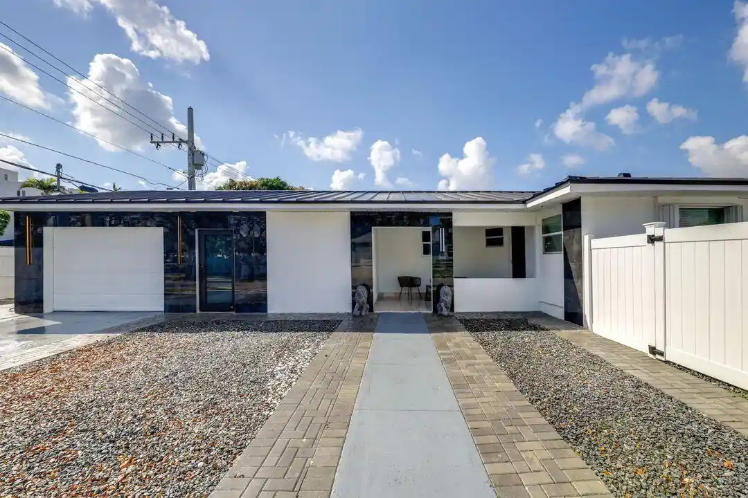 Single family home for sale at 400 SE 7th Street, Delray Beach, FL 33483 | MLS# B26093929