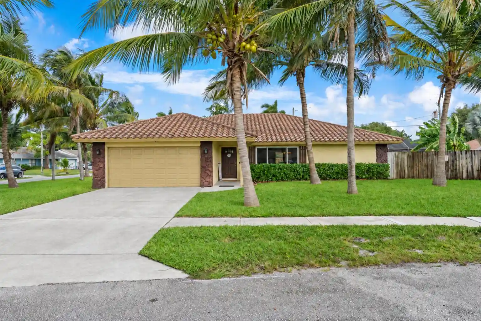 Single family home for sale at 1119 Sea Pines Way, Lantana, FL 33462 | MLS# B26093938